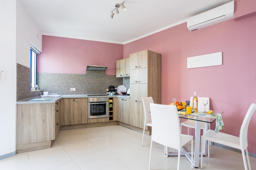 Apartament Seaview Luxury Penthouse With Shared Swimming Pool Għajnsielem Zewnętrze zdjęcie