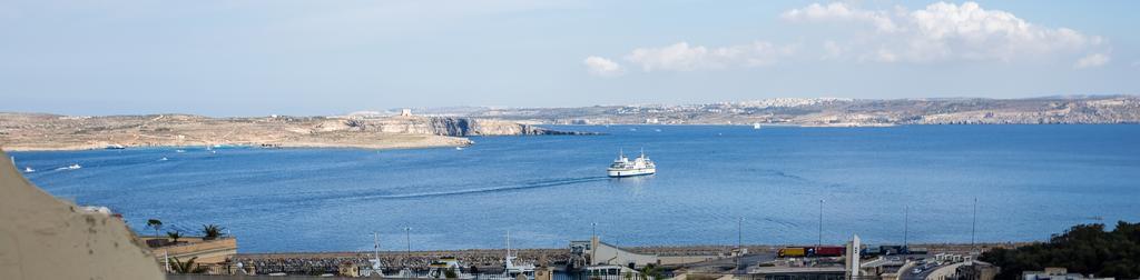 Apartament Seaview Luxury Penthouse With Shared Swimming Pool Għajnsielem Zewnętrze zdjęcie